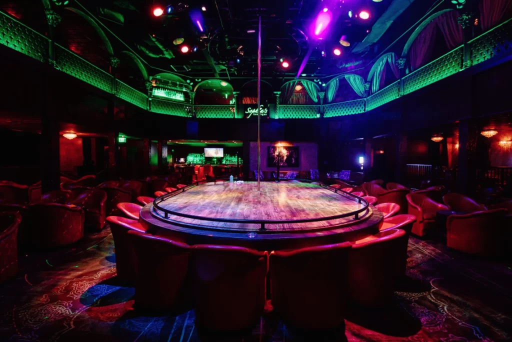 İmparator Gece Kulübü Lefkoşa Gece Kulüpleri  