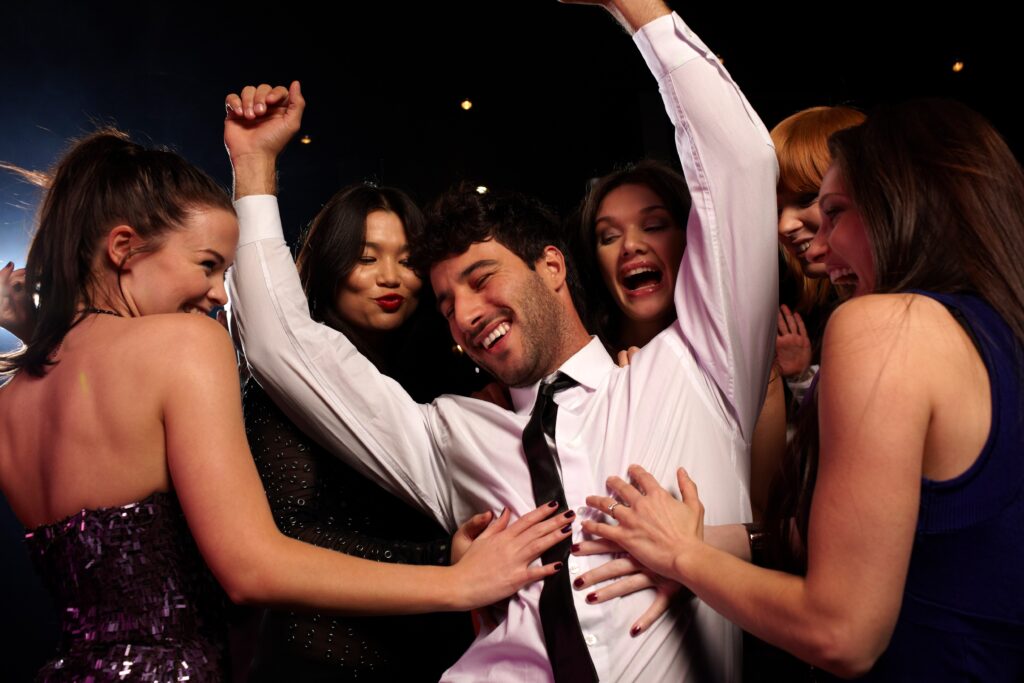 Kıbrıs Gece Alemi: Kalbinizde Yankılanan Tutku Kıbrıs Haber  Kıbrıs Gece Kulübü Kıbrıs Gece Hayatı Kıbrıs Gece Club Kıbrıs Gece Alemi 